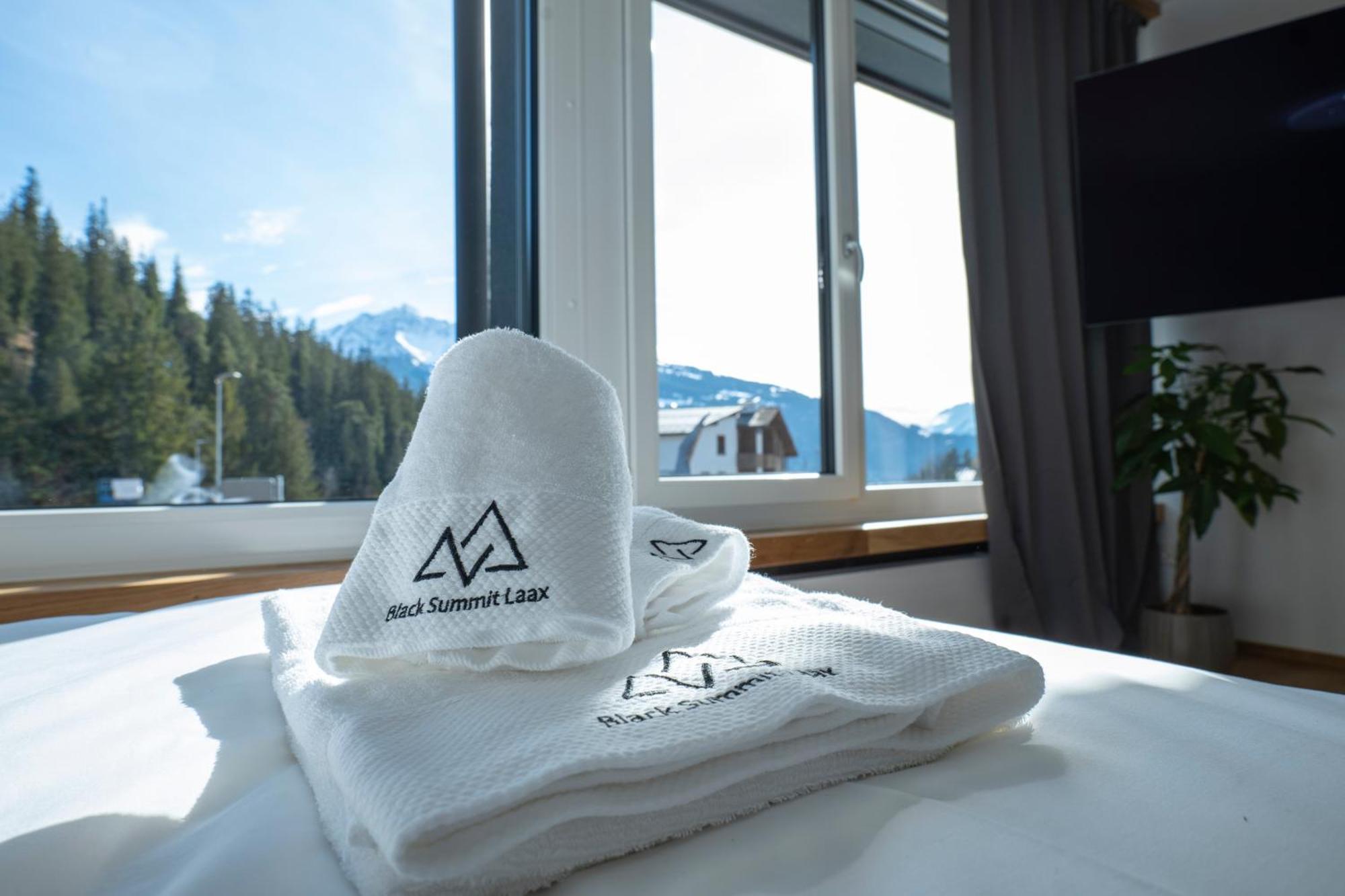 Black Summit Boutique Resort Laax Ngoại thất bức ảnh